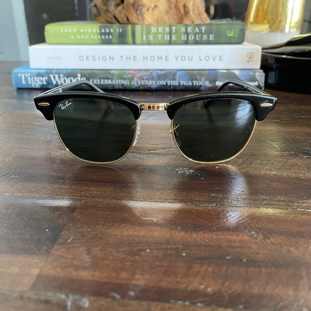 Like new rayban club master rb3016 black and gold sunglasses me women unisex